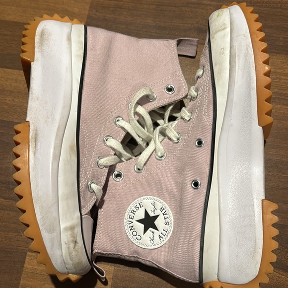 Woman’s pink converse - Picture 4 of 6